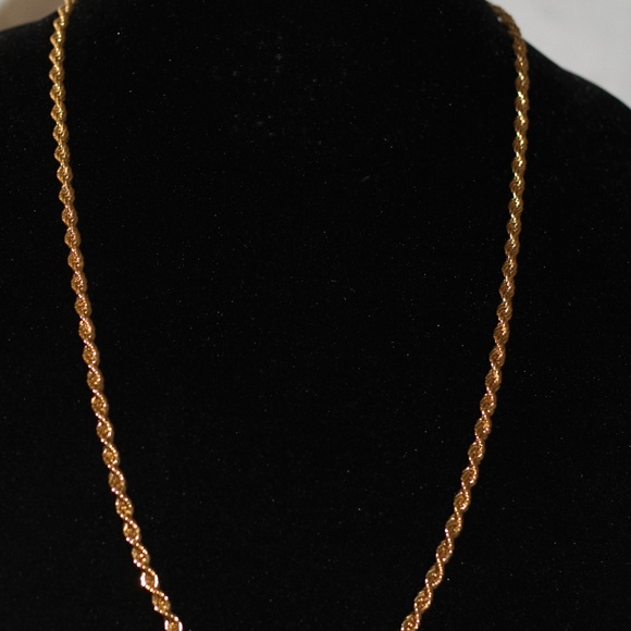 Moet Gold Link Necklace - Picture 7 of 9